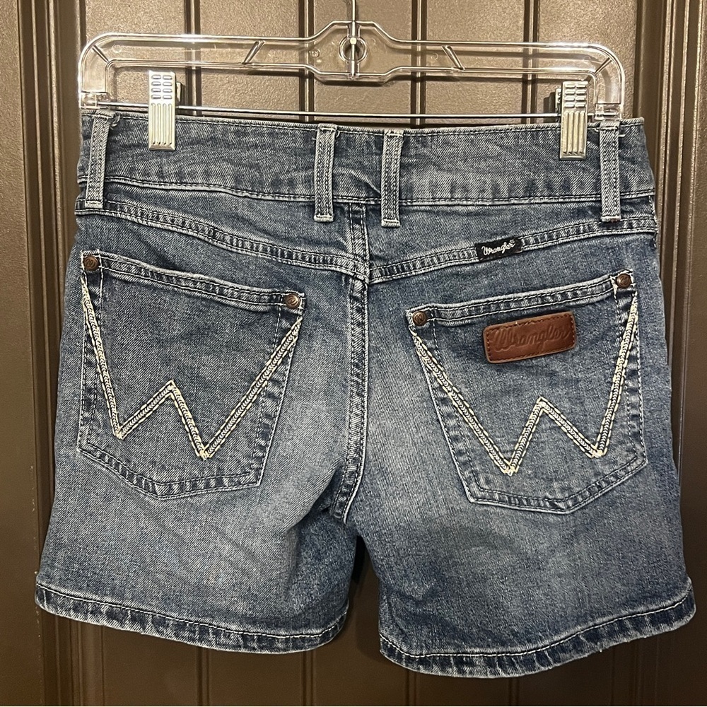 Wrangler Mid Rise Denim Shorts Size 1 - Picture 2 of 9